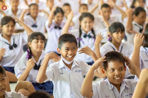 ภาพ No.104930:วันรวมพลังเด็กดี V-star ผู้นำฟื้นฟูศีลธรรมโลก จังหวัดกำแพงเพชร ณ ศูนย์ปฏิบัติธรรมกำแพงเพชร ในอุปถัมภ์พระพรหมวชิรปัญญาจารย์ วันที่ 22 ธันวาคม พ.ศ. 2566