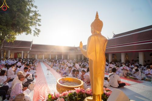 ภาพ No.112731:พิธีตักบาตรพระธรรมยาตราฯ ณ วัดสองพี่น้อง จ.สุพรรณบุรี วันที่ 15 มกราคม พ.ศ. 2567