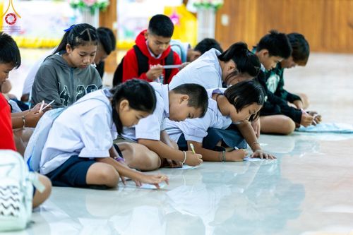 ภาพ No.186065:กิจกรรมวันรวมพลังเด็กดี V-Star ผู้นำฟื้นฟูศีลธรรมโลก จังหวัดแพร่ ณ ธุดงคสถานพรรัตนะแพร่ ต.แม่เกิ๋ง อ.วังชิ้น จังหวัดแพร่ วันที่ 23 ธันวาคม พ.ศ. 2567