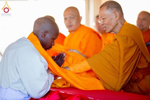 ภาพ No.231678:โครงการบรรพชาอุปสมบทหมู่ครั้งที่ 2 ณ วัดพระธรรมกายโจฮันเนสเบิร์ก ประเทศแอฟริกาใต้ วันอาทิตย์ 29 มิถุนายน พ.ศ. 2568