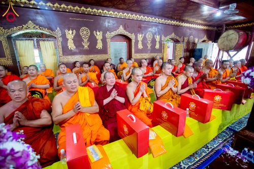 ภาพ No.224417:วันที่ 8 พฤษภาคม พ.ศ. 2568 พิธีถวายมหาสังฆทาน 101 วัด  บูชาธรรมอายุวัฒนมงคล 100 ปี สมเด็จอาชญาธรรมพระเจ้า สมเด็จพระสังฆราชแห่งคณะสงฆ์ไทยเขิน นครเชียงตุง ในนามพระครูบาไชยบูลย์ ธัมมชโย ณ วัดราชฐานหลวงเชียงยืน รัฐฉาน สาธารณรัฐแห่งสหภาพเมียนมา