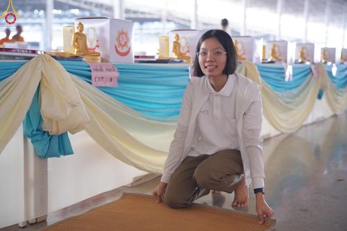 ภาพ No.59670:V.39 ทุ่มสุดใจ ธรรมชัย 80 ปี การเตรียมงาน การปฏิบัติงาน ของเจ้าหน้าที่หน่วยงานต่างๆ เพื่อพิธีฉลองอายุวัฒนมงคล 80 ปี หลวงพ่อธัมมชโย และรับถวายมหาสังฆทาน 10,000 กว่าวัดทั่วประเทศ ในวันคุ้มครองโลก จันทร์ที่ 22 เมษายน พ.ศ. 2567