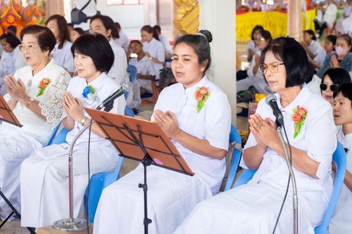 ภาพ No.200524:พิธีทอดผ้าป่าทำนุบำรุงศาสนสถาน ณ วัดรางกำหยาด ตำบลบางภาษี อำเภอบางเลน จังหวัดนครปฐม ในโครงการธรรมยาตรา กตัญญูบูชา มหาปูชนียาจารย์ พระมงคลเทพมุนี(สด จนฺทสโร) พระผู้ปราบมาร อนุสรณ์สถาน 7 แห่ง ปีที่ 13 วันที่ 22 มกราคม พ.ศ. 2568