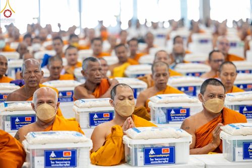 ภาพ No.123912:พิธีถวายสังฆทาน 323 วัด 4 จังหวัดชายแดนภาคใต้ ครั้งที่ 166 ณ ศูนย์ปฏิบัติธรรมภาคใต้ อ.บางกล่ำ จ.สงขลา วันเสาร์ที่ 17 กุมภาพันธ์ พ.ศ. 2567