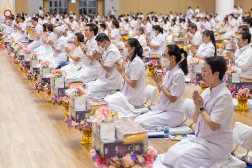 ภาพ No.145266:พิธีถวายผ้าอาบน้ำฝนและประทีปโคมไฟ ณ สภาธรรมกายสากล วัดพระธรรมกาย วันเสาร์ที่ 20 กรกฎาคม พ.ศ. 2567