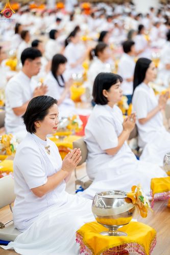 ภาพ No.206921:พิธีถวายโคมมาฆประทีป น้อมถวายเป็นพุทธบูชา แด่คณะพระภิกษุ สามเณร วัดพระธรรมกาย วันอาทิตย์ที่ 9 กุมภาพันธ์ พ.ศ. 2568 ณ ห้องแก้วสารพัดนึก 2 สภาธรรมกายสากล วัดพระธรรมกาย จังหวัดปทุมธานี