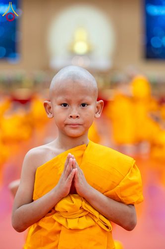 ภาพ No.319559:วันเสาร์ที่ 4 เมษายน พ.ศ.2569 พิธีขอขมา มอบผ้าไตร และถวายบาตรแด่นาคธรรมทายาท ในโครงการบรรพชาสามเณรฟื้นฟูพระพุทธศาสนาทั่วไทย โครงการหน่อแก้วเปรียญธรรม รุ่นที่ 14 โครงการสามเณรยุวธรรมทายาท รุ่นที่ 34 โครงการสามเณรมัชฌิมธรรมทายาท รุ่นที่ 30 ณ สภาธรรมกายสากล