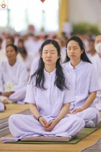 ภาพ No.328025:วันอาทิตย์ต้นเดือนที่ 3 พฤษภาคม พ.ศ.2569 พิธีบูชาข้าวพระ ณ วัดพระธรรมกาย