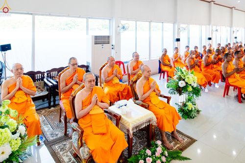 ภาพ No.291870:วันที่ 9 มกราคม พ.ศ. 2569 พิธีทอดผ้าป่าทำนุบำรุงศาสนสถาน ณ วัดศรีเมือง จ.สมุทรสาคร ในโครงการธรรมยาตรา กตัญญูบูชา มหาปูชนียาจารย์ พระมงคลเทพมุนี(สด จนฺทสโร) พระผู้ปราบมาร อนุสรณ์สถาน 7 แห่ง ปีที่ 14