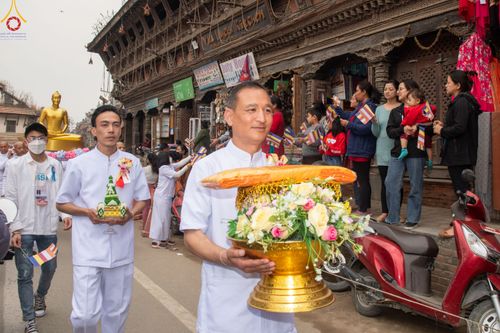 ภาพ No.77661:พิธีตัดปอยผมและปลงผมนาคธรรมทายาท ในโครงการบรรพชาสามเณรหมู่ ประเทศเนปาล วันที่ 11 มีนาคม พ.ศ.2566
