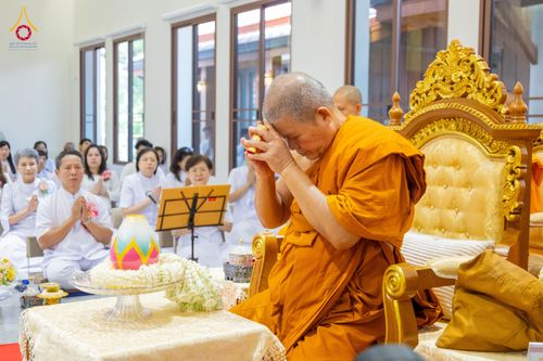 ภาพ No.336252:วันจันทร์ที่ 22 มิถุนายน พ.ศ.2569 พิธีอัญเชิญพระธรรมกาย และบรรจุพระบรมสารีริกธาตุ  ภายในเกศดอกบัวตูม องค์พระประธาน ณ อาคารสมปรารถนา วัดกลางธนรินทร์ ต.บ้านแป้ง อ.พรหมบุรี จ.สิงห์บุรี
