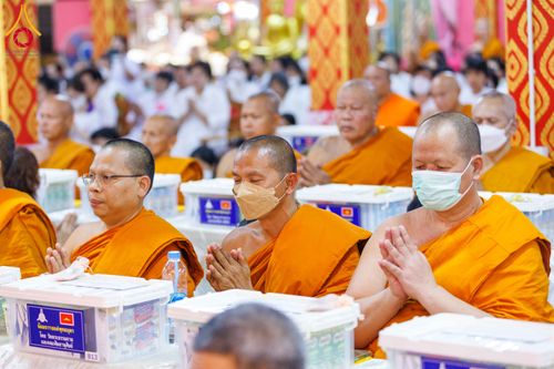 ภาพ No.298320:วันที่ 17 มกราคม พ.ศ. 2569  พิธีเจริญพระพุทธมนต์ ปฏิบัติธรรม มอบทุนการศึกษา ถวายสังฆทาน 109 วัด โครงการธรรมยาตราปีที่ 14 ณ วัดตะเคียน อำเภอบางกรวย จังหวัดนนทบุรี