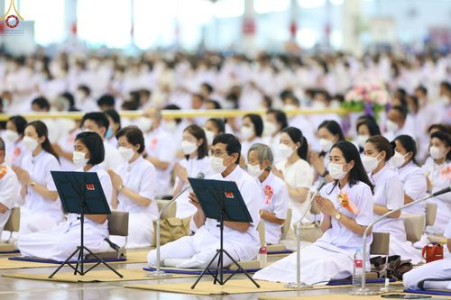 ภาพ No.65177:พิธีบูชาข้าวพระ และสาธุชนปฏิบัติธรรมร่วมกัน ในวันอาทิตย์ต้นเดือนที่ 4 ธันวาคม พ.ศ. 2565 ณ วัดพระธรรมกาย จ.ปทุมธานี