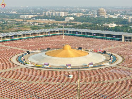 ภาพ No.323966:วันที่ 22 เมษายน พ.ศ.2569 (วันคุ้มครองโลก) พิธีถวายมหาสังฆทาน 40,000 กว่าวัดทั่วประเทศ ณ ลานธรรม พระมหาธรรมกายเจดีย์ วัดพระธรรมกาย