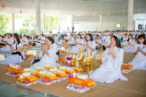 ภาพ No.317570:วันพฤหัสบดีที่ 2 เมษายน พ.ศ.2569 พิธีบุพเปตพลี ครั้งที่ 180 ณ หอฉันคุณยายอาจารย์ฯ วัดพระธรรมกาย