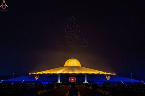 ภาพ No.68643:พิธีสวดมนต์ข้ามปี วันที่ 31 ธันวาคม พ.ศ. 2565 ณ มหารัตนวิหารคด วัดพระธรรมกาย จ.ปทุมธานี