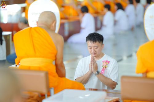 ภาพ No.328818:วันเสาร์ที่ 16 พฤษภาคม พ.ศ.2569 พิธีบุพเปตพลี ครั้งที่ 183 ร่วมอุทิศบุญแด่หมู่ญาติที่ล่วงลับไปแล้ว และสืบทอดอายุพระพุทธศาสนา ณ หอฉันคุณยายอาจารย์ฯ  วัดพระธรรมกาย