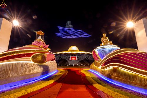 ภาพ No.308109:วันที่ 31 มกราคม พ.ศ. 2569 พิธีจุดประทีปธรรมถวายเป็นพุทธบูชา  และบูชาธรรมมหาปูชนียาจารย์ (ภาพชุดที่ 3) ณ วัดพระธรรมกาย ปทุมธานี ในโครงการธรรมยาตรา กตัญญูบูชา มหาปูชนียาจารย์ พระมงคลเทพมุนี(สด จนฺทสโร) พระผู้ปราบมาร อนุสรณ์สถาน 7 แห่ง ปีที่ 14