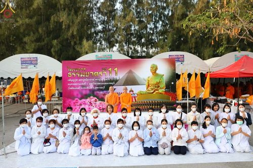 ภาพ No.69850:พิธีถวายภัตตาหารเป็นสังฆทาน แด่คณะพระธรรมยาตราฯ ในโครงการธรรมยาตราฯ ปีที่ 11 ณ อนุสรณ์สถานมหาวิหารพระมงคลเทพมุนี อ.สองพี่น้อง จ.สุพรรณบุรี วันที่ 7 มกราคม พ.ศ. 2566