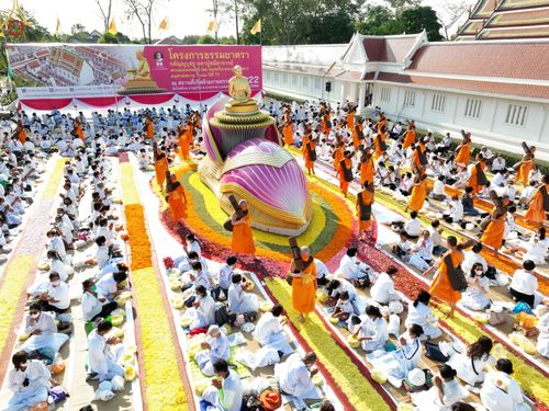 พิธีต้อนรับพระธรรมยาตรา ในโครงการธรรมยาตรากตัญญูบูชา มหาปูชนียาจารย์ พระมงคลเทพมุนี(สด จนฺทสโร) พระผู้ปราบมาร อนุสรณ์สถาน 7 แห่ง ปีที่ 11 วันที่ 18 มกราคม พ.ศ. 2566 ณ อนุสรณ์สถานลำดับที่ 4 สถานที่เกิดด้วยกายธรรม วัดโบสถ์ (บน) บางคูเวียง อ.บางกรวย จ.นนทบุ