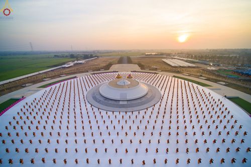 ภาพ No.74258:พุทธบุตรธรรมยาตรา ปฏิบัติธรรมและบันทึกภาพประวัติศาสตร์ ในโครงการธรรมยาตรากตัญญูบูชา มหาปูชนียาจารย์ พระมงคลเทพมุนี(สด จนฺทสโร) พระผู้ปราบมาร อนุสรณ์สถาน 7 แห่ง ปีที่ 11 ณ อนุสรณ์สถานบางปลา อ.บางเลน จ.นครปฐม วันที่ 23 มกราคม พ.ศ. 2566