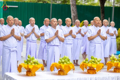 ภาพ No.286498:วันเสาร์ที่ 12 กรกฏาคม พ.ศ.2568 พิธีบรรพชาอุปสมบท  โครงการบรรพชาอุปสมบทหมู่ ธรรมทายาทนานาชาติ(ภาคภาษาจีน), โครงการบรรพชาสามเณร โรงเรียนนานาชาติ รุ่นที 14