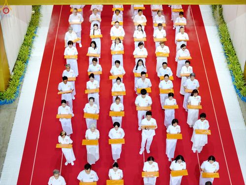 ภาพ No.345624:วันพฤหัสบดีที่ 27 สิงหาคม พ.ศ.2569 พิธีทอดผ้าป่าเพื่อถวายอุปกรณ์สื่อโสตทัศน์ อาคาร 82 ปี หลวงพ่อธัมมชโย พิธีทอดผ้าป่าสมทบกฐินวัดพระธรรมกาย และสมทบกฐิน 30,000 กว่าวัดทั่วไทย ครั้งที่ 1 ประจำปี พุทธศักราช 2569 ณ วัดพระธรรมกาย ปทุมธานี