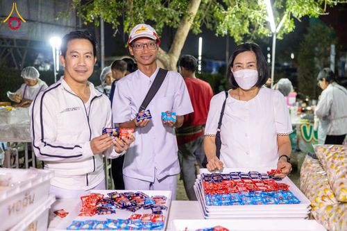 ภาพ No.293724:วันที่ 14 มกราคม พ.ศ. 2569  พิธีถวายภัตตาหารเป็นสังฆทาน แด่พระธรรมยาตรา  ณ วัดสองพี่น้อง ต.ต้นตาล อ.สองพี่น้อง จ.สุพรรณบุรี  ในโครงการธรรมยาตรา กตัญญูบูชา มหาปูชนียาจารย์  พระมงคลเทพมุนี(สด จนฺทสโร) พระผู้ปราบมาร  อนุสรณ์สถาน 7 แห่ง ปีที่ 14