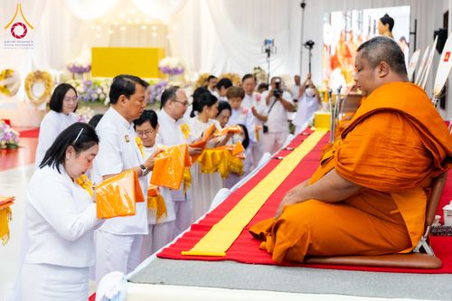 ภาพ No.316120:วันศุกร์ที่ 27 มีนาคม พ.ศ. 2569 พิธีบำเพ็ญกุศล คุณพ่อณรงค์ จินตมากุล  สิริอายุ 99 ปี 11 เดือน โยมบิดา พระครูปลัดรัตนวีรวัฒน์ (รังสฤษดิ์ อิทฺธิจินตโก) ที่ปรึกษาเจ้าคณะจังหวัดปทุมธานี เจ้าอาวาสวัดพระธรรมกาย  ณ ห้องปลูกศรัทธา 2 วัดพระธรรมกาย ปทุมธานี