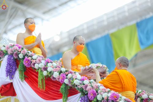 ภาพ No.82352:พิธีหล่อพระประธานเพื่อประดิษฐาน ณ มหาวิหารคด วันอาทิตย์ที่ 11 มิถุนายน พ.ศ. 2566 ณ สภาธรรมกายสากล วัดพระธรรมกาย