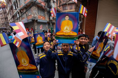 ภาพ No.77676:พิธีตัดปอยผมและปลงผมนาคธรรมทายาท ในโครงการบรรพชาสามเณรหมู่ ประเทศเนปาล วันที่ 11 มีนาคม พ.ศ.2566