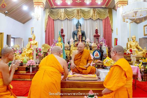 ภาพ No.342134:วันศุกร์ที่ 31 กรกฎาคม พ.ศ.2569 พระภิกษุวัดพระธรรมกาย ทำวัตรพระผู้ใหญ่เนื่องในวันเข้าพรรษา