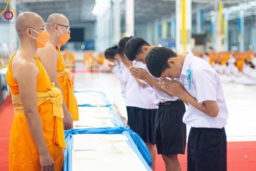 ภาพ No.87910:พิธีรำลึกนักสร้างบารมี ในวันมหารำลึกครั้งที่ 33 วันเสาร์ที่ 16 กันยายน พ.ศ. 2566 ณ หน้ารัตนบัลลังก์ สภาธรรมกายสากล วัดพระธรรมกาย