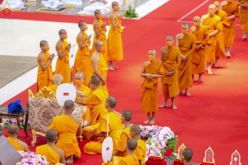 ภาพ No.85218:พิธีมุทิตาสักการะพระภิกษุ ผู้สอบได้เปรียญธรรม ๙ ประโยคระดับโลก, พิธีมอบโล่เกียรติยศและทุนการศึกษา สำนักเรียนบาลีดีเด่นทั่วประเทศ ในวันสมาธิโลก อาทิตย์ที่ 6 สิงหาคม พ.ศ. 2566 ณ สภาธรรมกายสากล วัดพระธรรมกาย