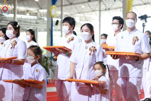 ภาพ No.86304:วันธรรมชัย ปีที่ 55 พิธีทอดผ้าป่ากฐินสมทบครั้งที่1, พิธีเจริญพุทธมนต์ ลูกนิมิตมหาสมบัติฯ พิธีจุดประทีป,พิธีฉลองชัยสวดมนต์บทธัมมจักกัปปวัตนสูตร วันอาทิตย์ที่ 27 สิงหาคม พ.ศ.2566 ณ สภาธรรมกายสากล / มหารัตนวิหารคด วัดพระธรรมกาย