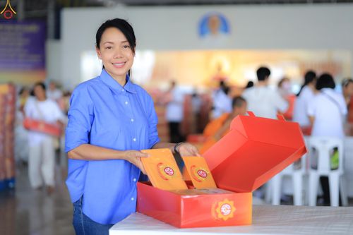 ภาพ No.322135:วันที่ 14 เมษายน พ.ศ.2569 การเตรียมกล่องไทยธรรม วันสุดท้าย เพื่องานถวายมหาสังฆทาน 40,000 กว่าวัดทั่วประเทศ วันคุ้มครองโลก 22 เมษายน พ.ศ.2569 วัดพระธรรมกาย