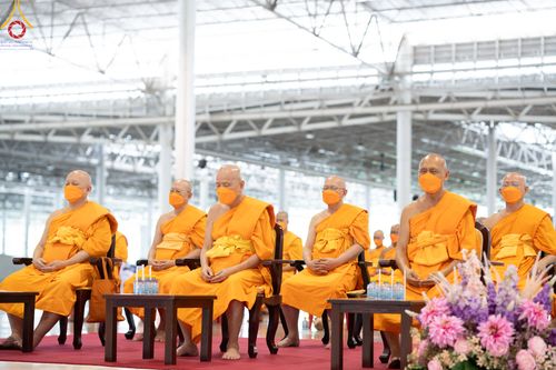 ภาพ No.83651:พิธีวางแผ่นจารึกชื่อและพิธีวางพวงมาลัยสักการะพระประธาน วันอาทิตย์ที่ 16 กรกฎาคม พ.ศ. 2566 ณ รัตนบัลลังก์ สภาธรรมกายสากล วัดพระธรรมกาย