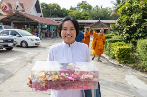 ภาพ No.137661:พิธีตักบาตร พิธีถวายสังฆทานแด่คณะสงฆ์ 323 วัด พิธีทำบุญอุทิศส่วนกุศลแด่ผู้วายชนม์ ในเหตุการณ์ความไม่สงบ 4 จังหวัดชายแดนภาคใต้ ปีที่ 20 ครั้งที่ 169 และพิธีมอบกองทุนหนุนแรงใจช่วยครูใต้ ปีที่ 17 ครั้งที่ 134 วันที่ 25 พฤษภาคม พ.ศ.2567 อ.ตากใบ จ.นราธิวาส