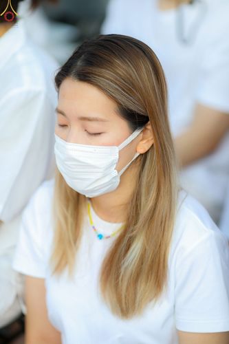 ภาพ No.73567:พิธีตักบาตรพระธรรมยาตราฯ ในโครงการธรรมยาตรากตัญญูบูชา มหาปูชนียาจารย์ พระมงคลเทพมุนี(สด จนฺทสโร) พระผู้ปราบมาร ปีที่ 11 ณ อนุสรณ์สถานลำดับที่ 4 สถานที่เกิดด้วยกายธรรม วัดโบสถ์ (บน) บางคูเวียง อ.บางกรวย จ.นนทบุรี วันที่ 22 มกราคม พ.ศ. 2566