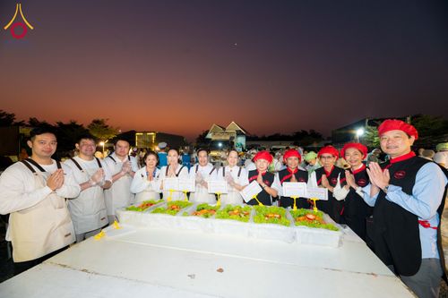 ภาพ No.294764:วันที่ 15 มกราคม พ.ศ. 2569 พิธีถวายภัตตาหารเป็นสังฆทาน แด่พระธรรมยาตรา ณ วัดโบสถ์บน ต.บางคูเวียง จ.นนทบุรี อนุสรณ์สถานลำดับที่ 4 สถานที่เกิดด้วยกายธรรม ในโครงการธรรมยาตรา กตัญญูบูชา มหาปูชนียาจารย์ พระมงคลเทพมุนี(สด จนฺทสโร) พระผู้ปราบมาร อนุสรณ์สถาน 7 แ