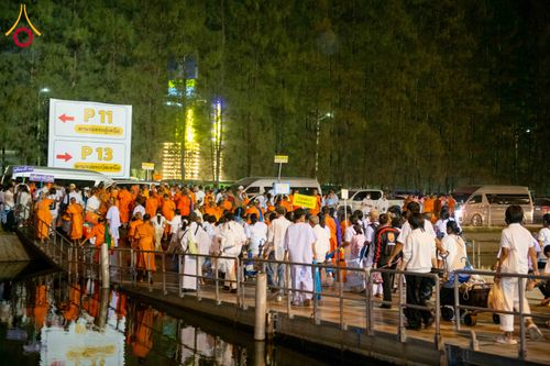 ภาพ No.324528:วันที่ 22 เมษายน พ.ศ.2569 (วันคุ้มครองโลก) บรรยากาศพระสังฆาธิการและสาธุชน การเดินทางกลับ งานถวายมหาสังฆทาน 40,000 กว่าวัดทั่วประเทศ วัดพระธรรมกาย