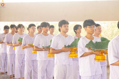 ภาพ No.319278:วันเสาร์ที่ 4 เมษายน พ.ศ.2569 พิธีปลงผมนาคธรรมทายาท โครงการอุปสมบทหมู่ธรรมทายาท ระดับอุดมศึกษา รุ่นที่ 53 ภาคฤดูร้อน ณ มหารัตนวิหารคด 13 วัดพระธรรมกาย