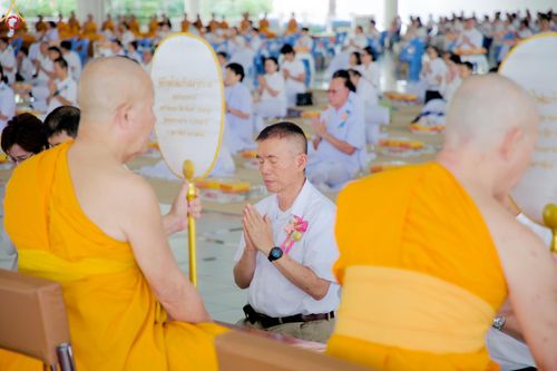 ภาพ No.328820:วันเสาร์ที่ 16 พฤษภาคม พ.ศ.2569 พิธีบุพเปตพลี ครั้งที่ 183 ร่วมอุทิศบุญแด่หมู่ญาติที่ล่วงลับไปแล้ว และสืบทอดอายุพระพุทธศาสนา ณ หอฉันคุณยายอาจารย์ฯ  วัดพระธรรมกาย