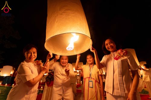 ภาพ No.309127:วันศุกร์ที่ 6 กุมภาพันธ์ พ.ศ.2569 พิธีจุดประทีปโคมลาน ปล่อยโคมลอยถวายเป็นพุทธบูชา  ณ ลานธรรมเจดีย์วัดทุ่งเจริญธรรม อ.อมก๋อย จ.เชียงใหม่