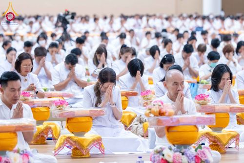 ภาพ No.313626:วันอาทิตย์ที่ 15 มีนาคม พ.ศ. 2569 พิธีร่วมบุญบรรพชาสามเณร 5000 รูป ณ ห้องแก้วสารพัดนึก 2 สภาธรรมกายสากล วัดพระธรรมกาย