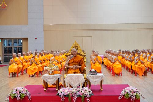 ภาพ No.343285:วันที่ 16 สิงหาคม พ.ศ.2569 พิธีมุทิตาสักการะพระราชาคณะ ณ ห้องแก้วสารพัดนึก 2 วัดพระธรรมกาย