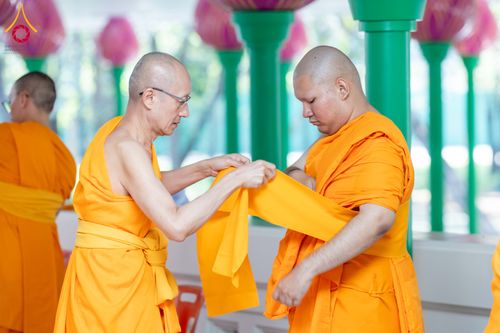 ภาพ No.321388:วันเสาร์ที่ 11 เมษายน พ.ศ.2569 พิธีขอบรรพชา พิธีขอสรณคมณ์และศีล, พิธีถวายบาตร พิธีอุปสมบท โครงการอุปสมบทหมู่ บูชาธรรมหลวงพ่อธัมมชโย พ.ศ.2569 โครงการอุปสมบทหมู่ธรรมทายาท ระดับอุดมศึกษา รุ่น 53 (ภาคฤดูร้อน) ณ วัดพระธรรมกาย ปทุมธานี