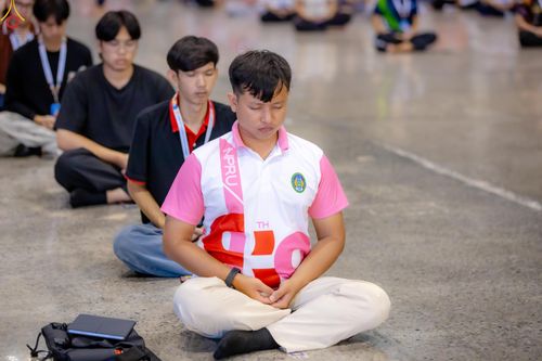 ภาพ No.325523:วันที่ 21-22 เมษายน พ.ศ.2569 การอบรมจิตอาสาเพื่อจัดเตรียมภัตตาหาร และจัดงานถวายมหาสังฆทานแด่ คณะสงฆ์ 40,000 กว่าวัดทั่วประเทศ ณ วัดพระธรรมกาย