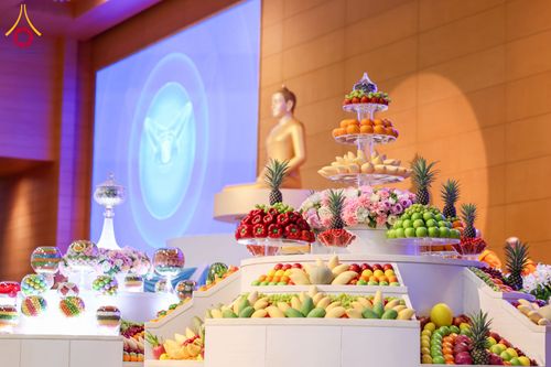 ภาพ No.318401:วันอาทิตย์ต้นเดือนที่ 5 เมษายน พ.ศ.2569 พิธีบูชาข้าวพระ ณ สภาธรรมกายสากล วัดพระธรรมกาย