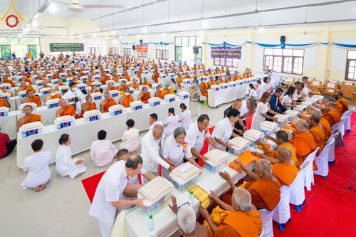 ภาพ No.311106:วันพฤหัสบดีที่ 26 กุมภาพันธ์ พ.ศ. 2569 พิธีถวายสังฆทานแด่คณะสงฆ์ 323 วัด ปีที่ 22 ครั้งที่ 182 พิธีมอบกองทุนหนุนแรงใจช่วยครูใต้ ปีที่ 19 ครั้งที่ 145 และพิธีทำบุญอุทิศส่วนกุศลให้ผู้วายชนม์